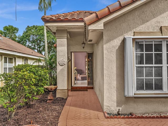 12535 SW 7th Place, Davie FL 33325 - Davie, FL - Photo 4