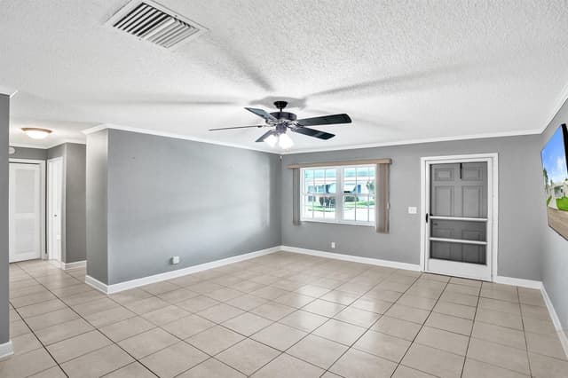 1013 SW 15th Street, Boynton Beach FL 33426 - Boynton Beach, FL - Photo 6