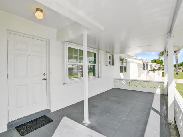 1013 SW 15th Street, Boynton Beach FL 33426 - Boynton Beach, FL - Photo 3