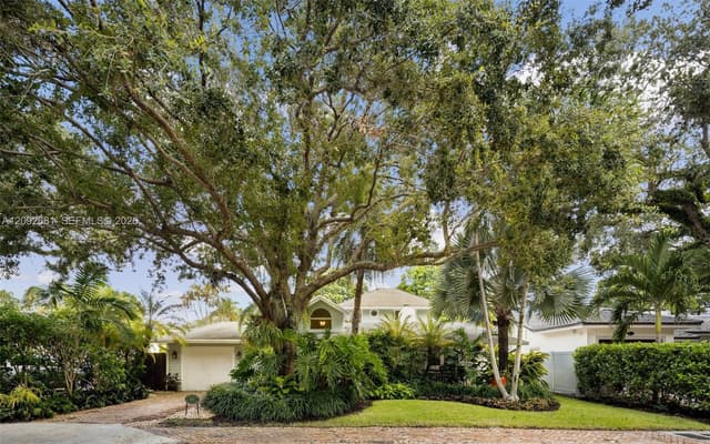 108 SE 17th Ave, Fort Lauderdale FL 33301 - Fort Lauderdale, FL - Photo 2