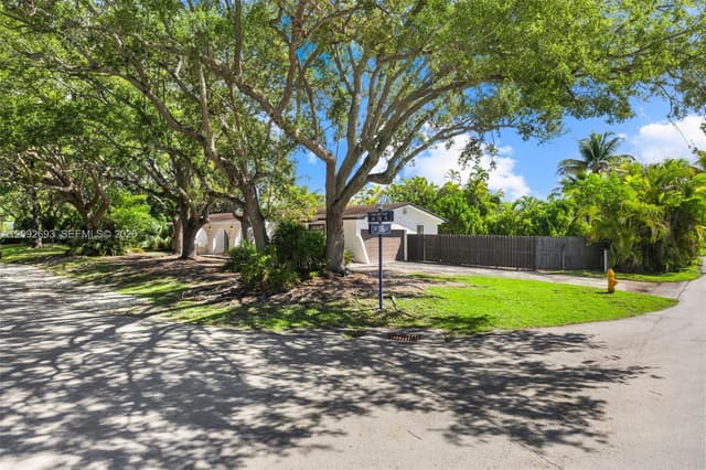 15545 SW 78th Pl, Palmetto Bay FL 33157 - Palmetto Bay, FL - Photo 3