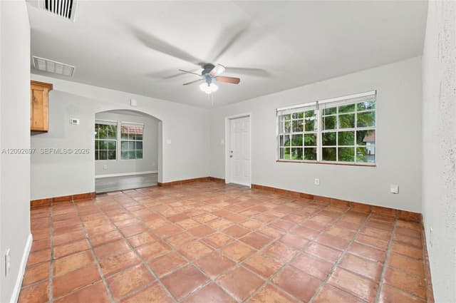 49 W Mango Rd, Lake Worth FL 33467 - Lake Worth, FL - Photo 6