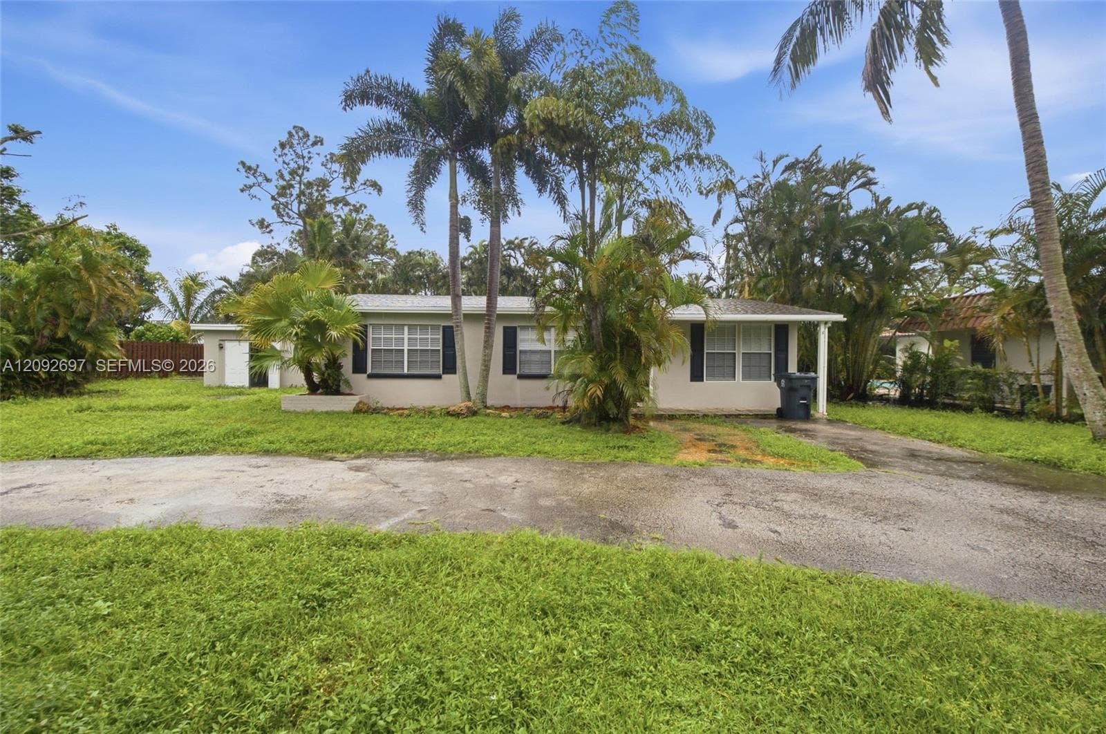 49 W Mango Rd, Lake Worth FL 33467 - Lake Worth, FL - Photo 1