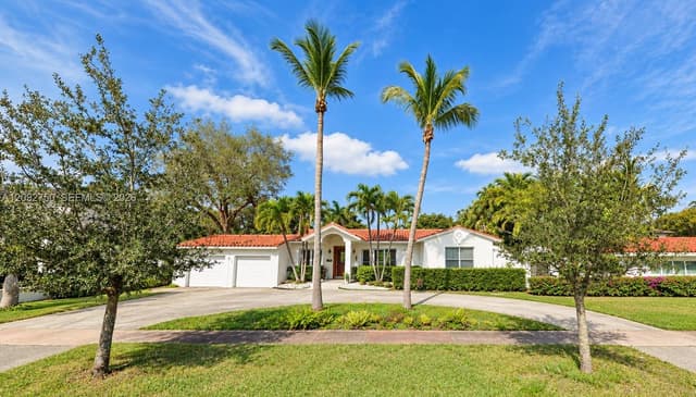 421 Luenga Ave, Coral Gables FL 33146 - Coral Gables, FL - Photo 2