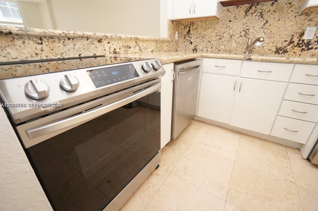 1228 West Ave # 513, Miami Beach FL 33139 - Miami Beach, FL - Photo 4