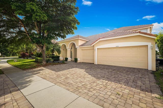 3626 E HAMILTON Key, West Palm Beach FL 33411 - West Palm Beach, FL - Photo 3