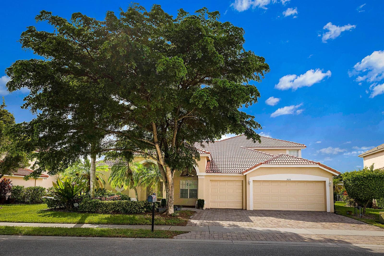 3626 E HAMILTON Key, West Palm Beach FL 33411 - West Palm Beach, FL - Photo 1