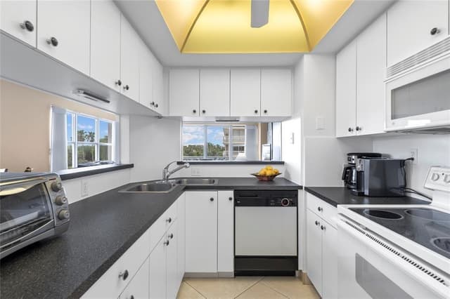 4010 Galt Ocean Drive # 312, Fort Lauderdale FL 33308 - Fort Lauderdale, FL - Photo 6