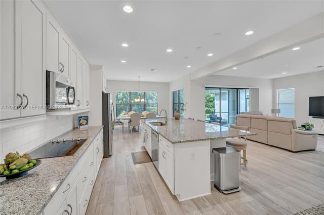 3794 NW 89th Way, Coral Springs FL 33065 - Coral Springs, FL - Photo 5