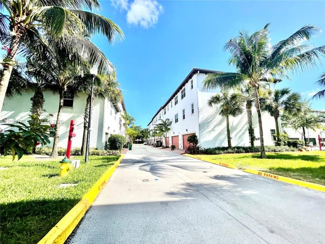 2833 SW 119th Way # 2833, Miramar FL 33025 - Miramar, FL - Photo 6