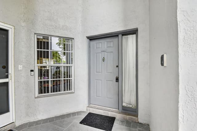 11691 Briarwood Circle # 4, Boynton Beach FL 33437 - Boynton Beach, FL - Photo 2