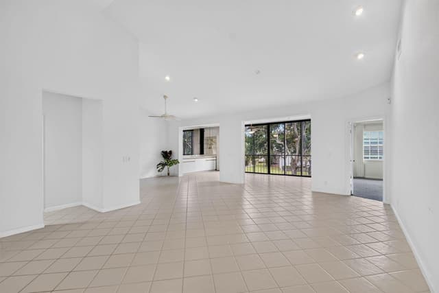 11691 Briarwood Circle # 4, Boynton Beach FL 33437 - Boynton Beach, FL - Photo 5
