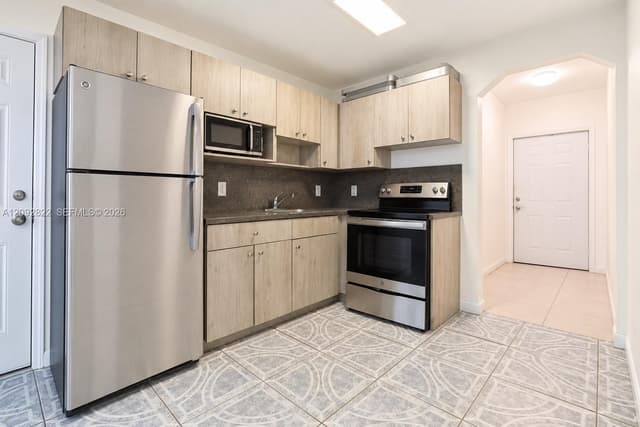 215 NW 67th Ave, Miami FL 33126 - Miami, FL - Photo 4