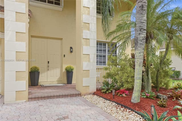 1612 Blue Jay Cir, Weston FL 33327 - Weston, FL - Photo 5