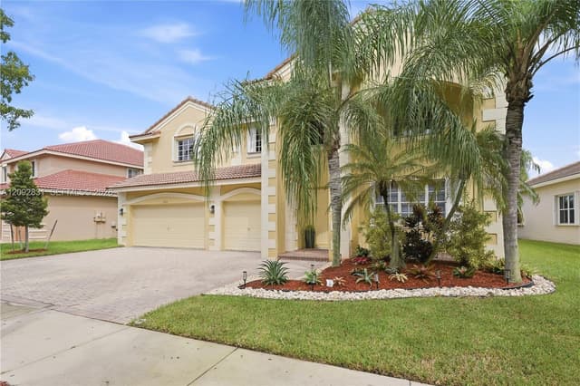 1612 Blue Jay Cir, Weston FL 33327 - Weston, FL - Photo 4