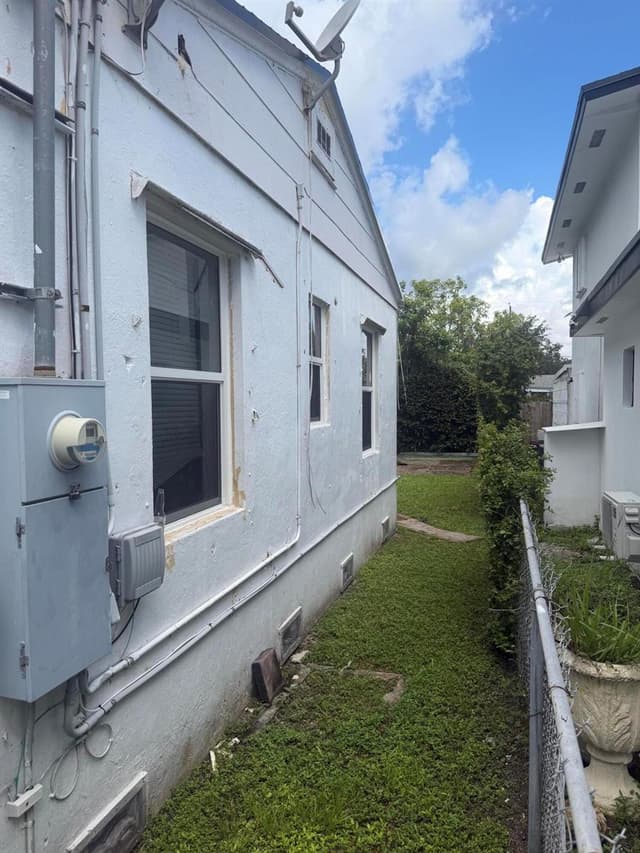 1419 NW 44TH Street # 1, Miami FL 33142 - Miami, FL - Photo 3
