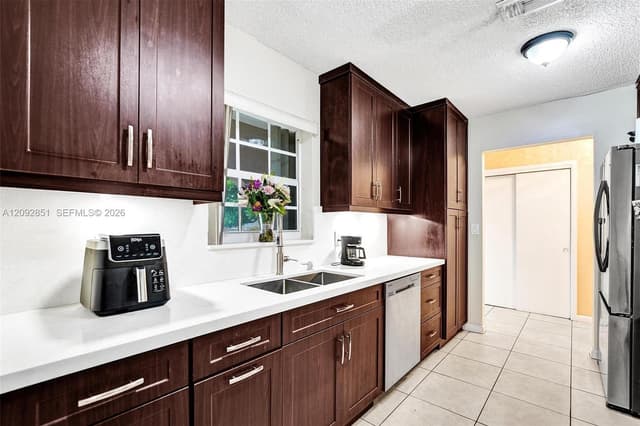 4620 SW 43rd Ter, Dania Beach FL 33314 - Dania Beach, FL - Photo 7