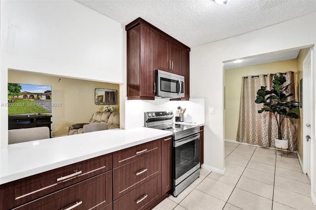 4620 SW 43rd Ter, Dania Beach FL 33314 - Dania Beach, FL - Photo 5