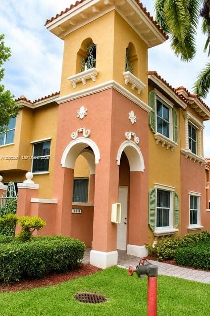 10666 SW 7th St # 2106, Pembroke Pines FL 33025 - Pembroke Pines, FL - Photo 1