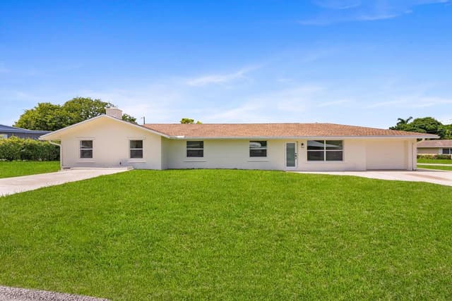 6873 S PLYMOUTH Drive S, Lake Worth FL 33462 - Lake Worth, FL - Photo 2