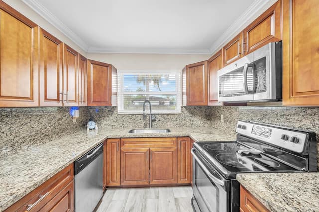 301 SE 3RD Terrace, Dania Beach FL 33004 - Dania Beach, FL - Photo 4