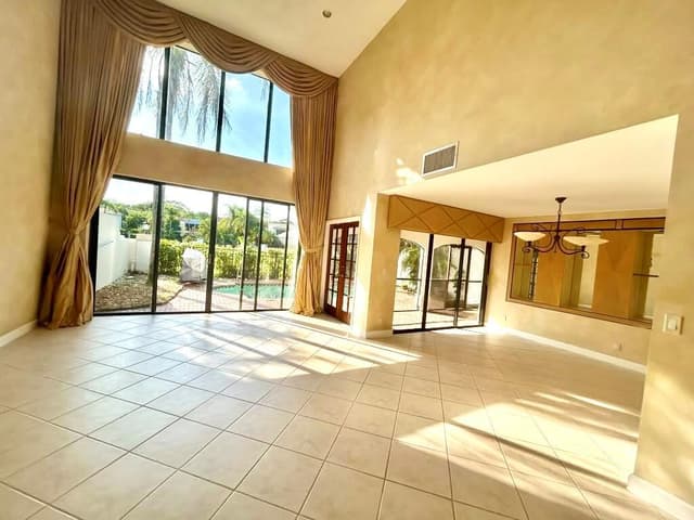 22641 Caravelle Circle # 22641, Boca Raton FL 33433 - Boca Raton, FL - Photo 2