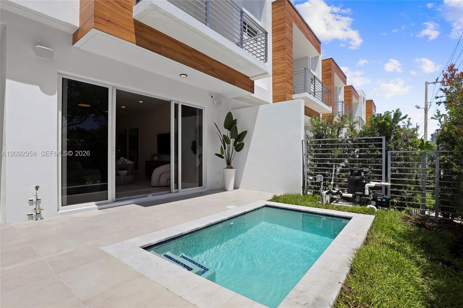 1805 NE 13, Fort Lauderdale FL 33304 - Fort Lauderdale, FL - Photo 1