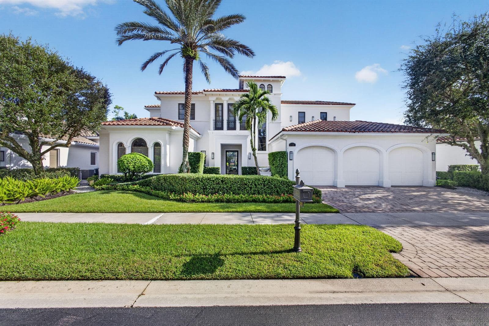 213 Vía Palacio, Palm Beach Gardens FL 33418 - Palm Beach Gardens, FL - Photo 1