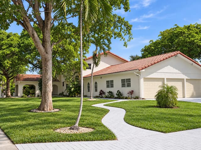 2614 Amherst Lane, FL 33460 - Photo 2