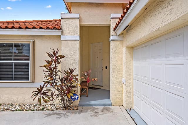 7293 Nautica Way, Lake Worth FL 33467 - Lake Worth, FL - Photo 2