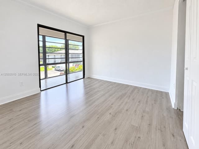 9731 Hammocks Blvd # 204B, Miami FL 33196 - Miami, FL - Photo 5