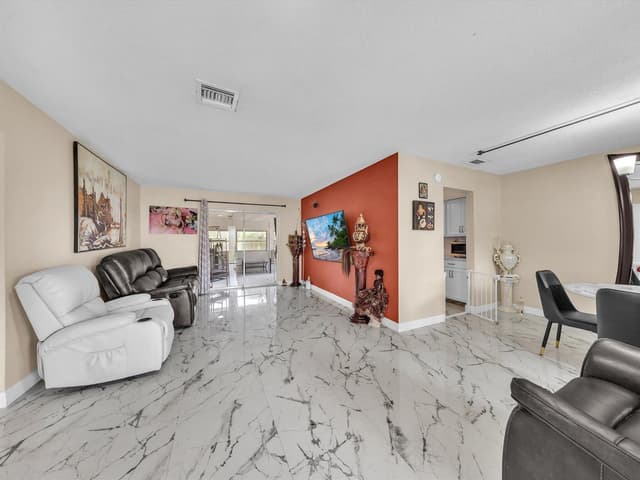 6851 SW 7th Place, North Lauderdale FL 33068 - North Lauderdale, FL - Photo 7
