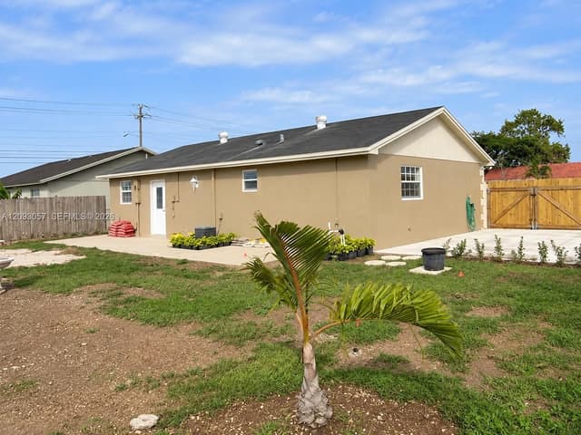 34 SW 17th Ave, Homestead FL 33030 - Homestead, FL - Photo 3