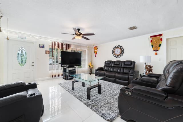 6635 Hope Street, Hollywood FL 33024 - Hollywood, FL - Photo 2