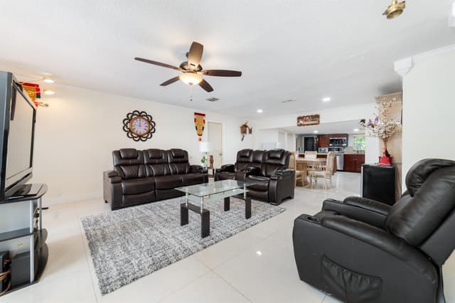 6635 Hope Street, Hollywood FL 33024 - Hollywood, FL - Photo 3