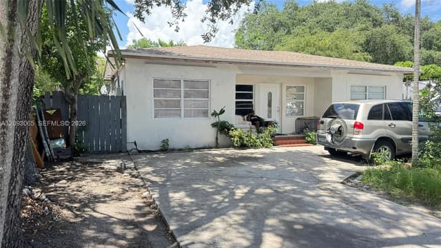 551 NE 159th St, Miami FL 33162 - Miami, FL - Photo 2