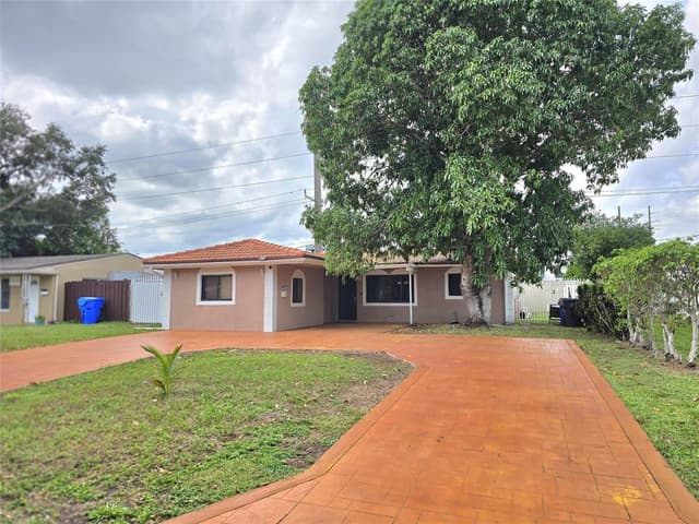 2420 N 59TH Terrace, Hollywood FL 33021 - Hollywood, FL - Photo 2