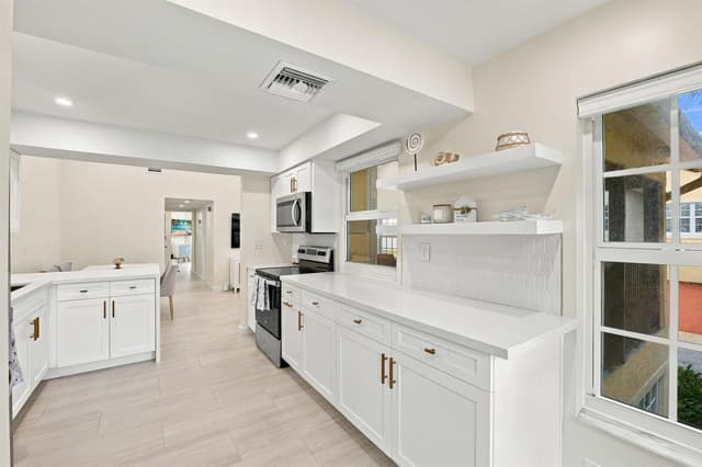 2121 S Ocean Boulevard # 106, Lauderdale By The Sea FL 33062 - Lauderdale By The Sea, FL - Photo 2