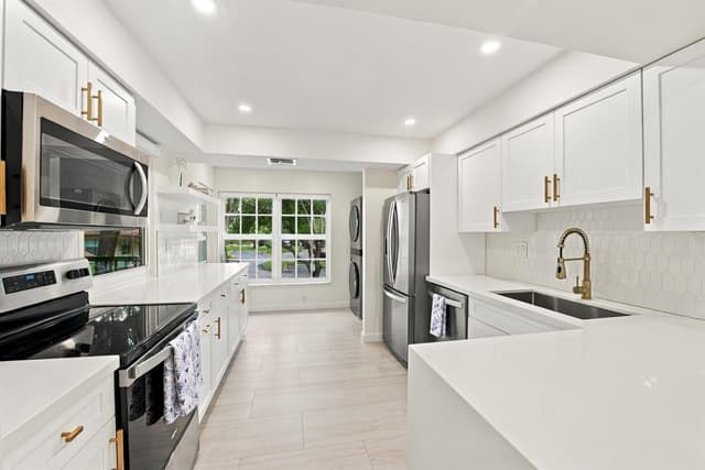 2121 S Ocean Boulevard # 106, Lauderdale By The Sea FL 33062 - Lauderdale By The Sea, FL - Photo 7