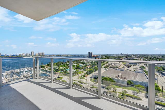 220 Lake Shore Dr # 1512, West Palm Beach FL 33403 - West Palm Beach, FL - Photo 2