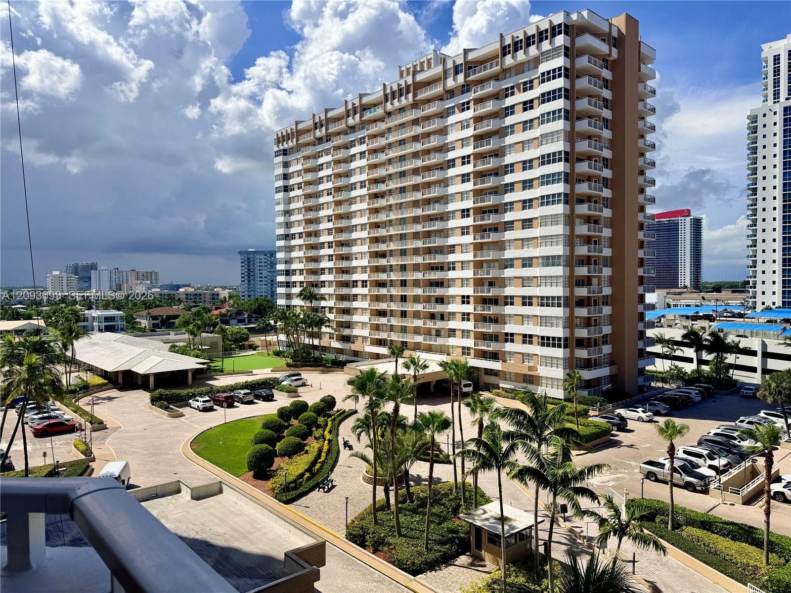1965 S Ocean Dr # 18C, Hallandale Beach FL 33009 - Hallandale Beach, FL - Photo 1