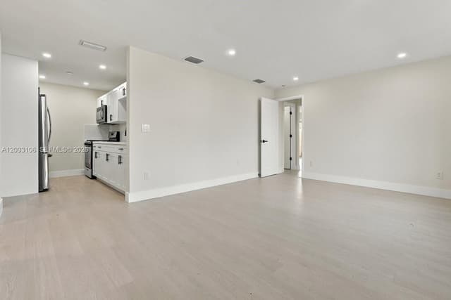 18814 NW 46th Ave, Miami Gardens FL 33055 - Miami Gardens, FL - Photo 2