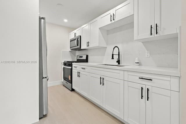 18814 NW 46th Ave, Miami Gardens FL 33055 - Miami Gardens, FL - Photo 3