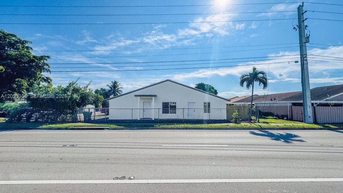 18814 NW 46th Ave, Miami Gardens FL 33055 - Miami Gardens, FL - Photo 1