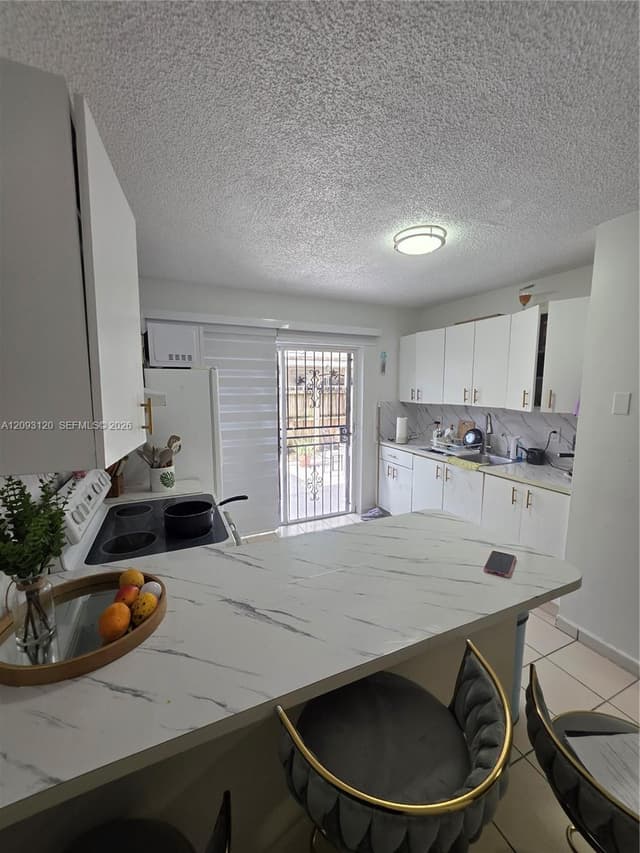 7673 W 29th Ln # 47, Hialeah FL 33018 - Hialeah, FL - Photo 4