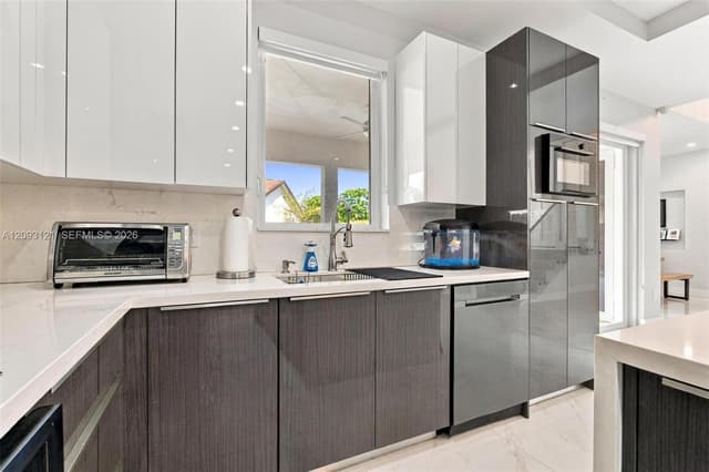 5428 SW 152nd Place Cir, Miami FL 33185 - Miami, FL - Photo 7