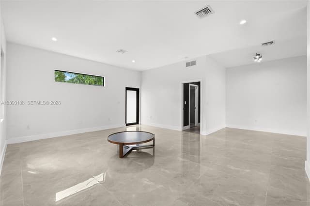 808 NW 5th Ter, Hallandale Beach FL 33009 - Hallandale Beach, FL - Photo 6