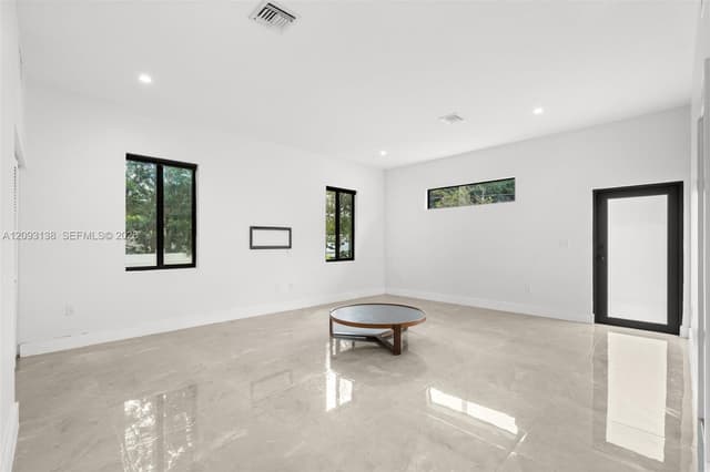 808 NW 5th Ter, Hallandale Beach FL 33009 - Hallandale Beach, FL - Photo 3