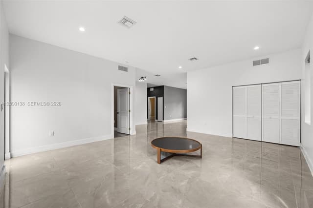 808 NW 5th Ter, Hallandale Beach FL 33009 - Hallandale Beach, FL - Photo 5