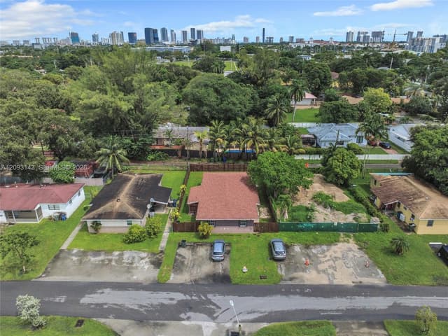 401 SW 4th Ter, Hallandale Beach FL 33009 - Hallandale Beach, FL - Photo 3